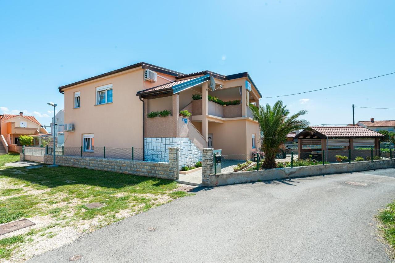 Apartments With A Parking Space Nin, Zadar - 19555 Esterno foto